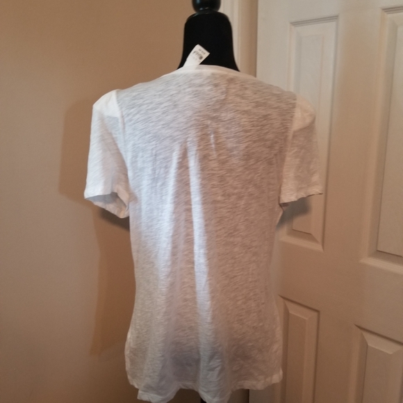 Brand New Womans size XL T-Shirt - Picture 2 of 4